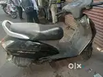 Condition achi hai injan bhi ok hai new tayars ache hI 1 Naya tayar h
