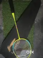 I am selling this (li-ning) racket in just 890 rs