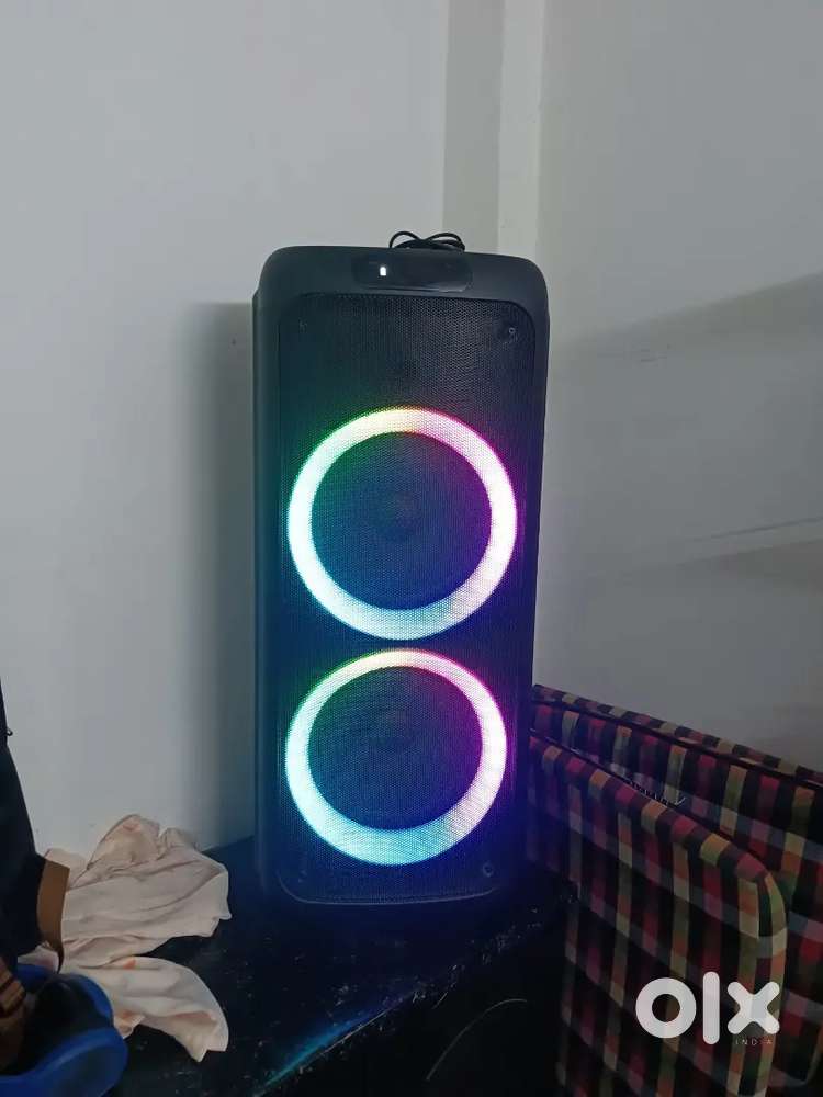 Takara Party Box with Keroke 2 Mic