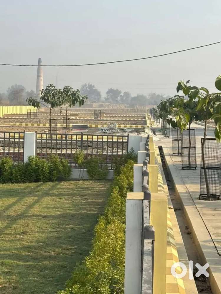 Lucknow me kanpur raod banthra Thane ke pas प्लॉट्स ले