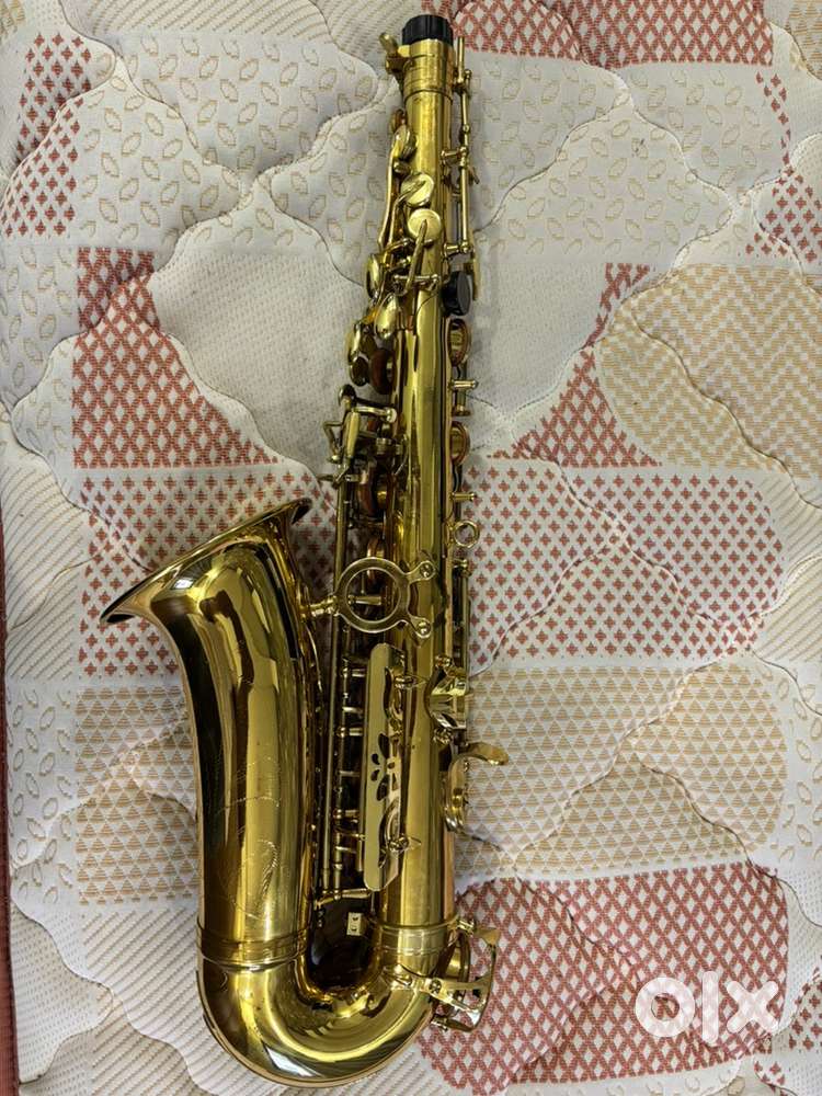 i want to sell my saxophone urgently in a very good condition