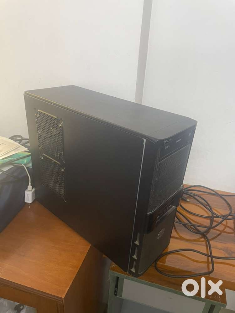 Desktop CPU for sale at Rs 2500