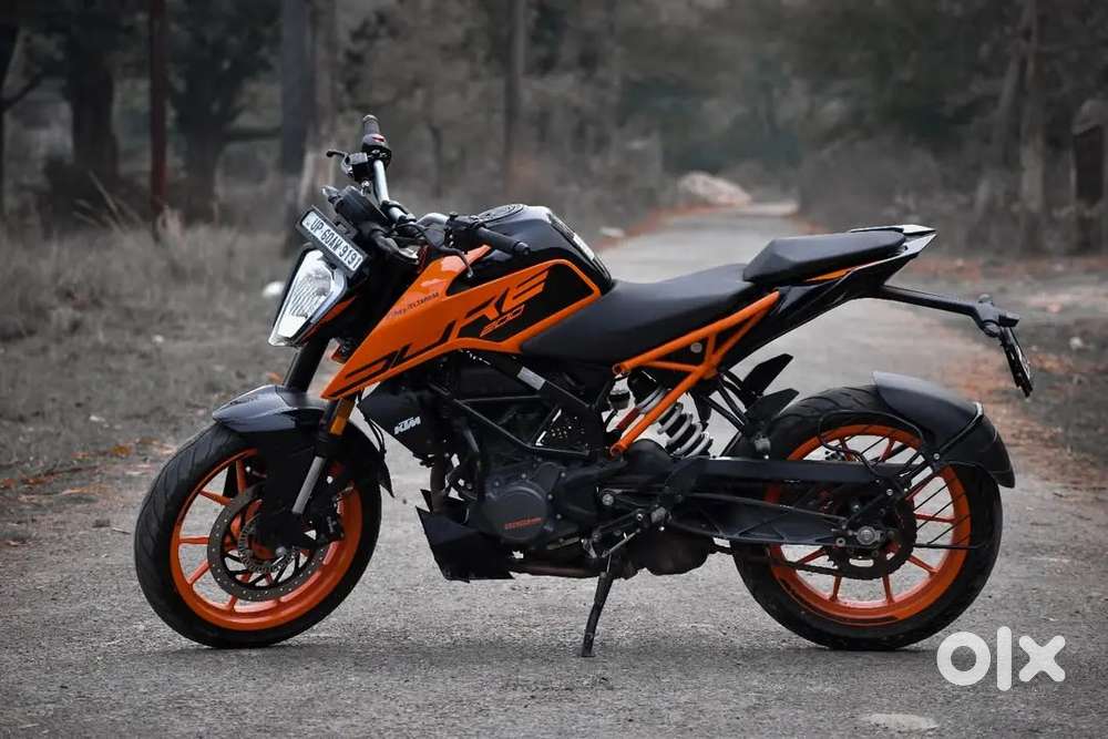 KTM Duke 200 BS6 with  VIP number palate