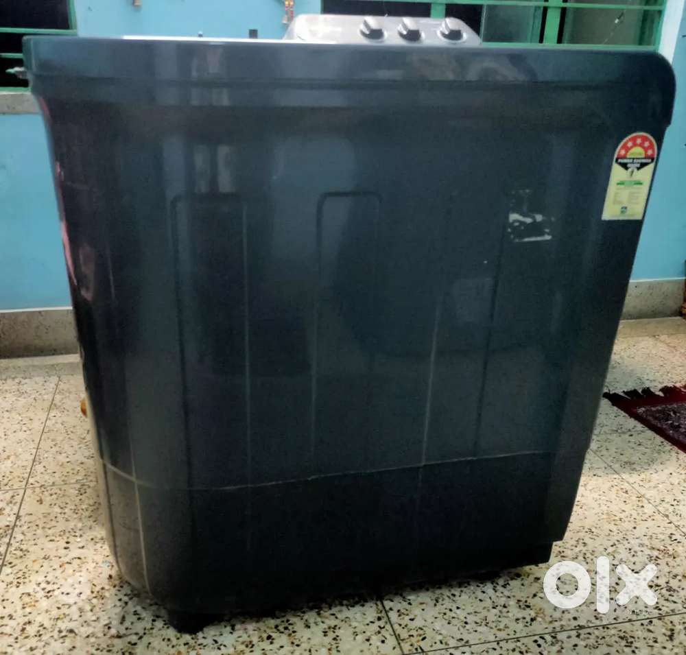 Whirlpool 7.5kg semi automatic washing machine with spinner