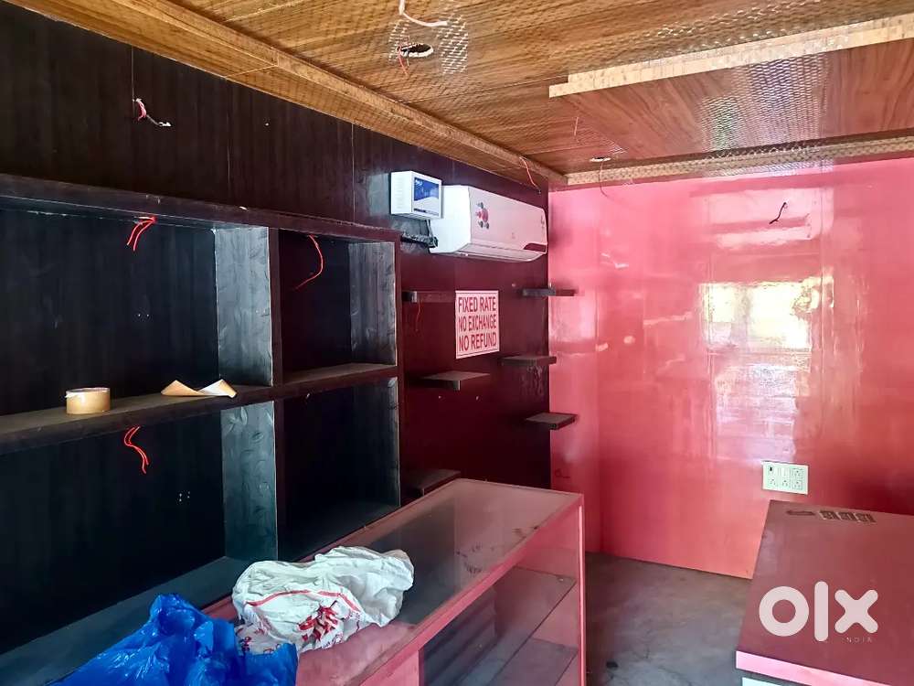 ‎MULTISTORY FURNISHED SHOWROOM AVAILABLE FOR RENT IN VAISHALI NAGAR.