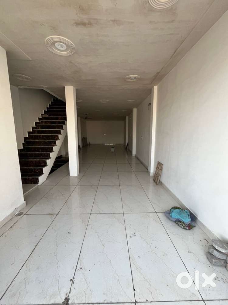 750 sq ft. Availabe for rent on Kailash Ashram Road