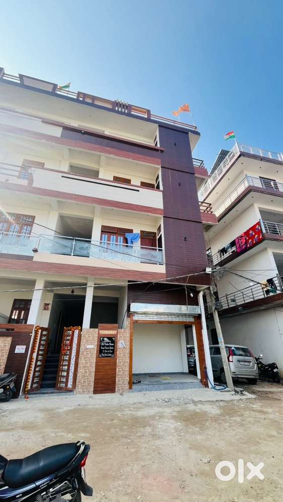 Apartment SHOP with fixed 60+ customers available