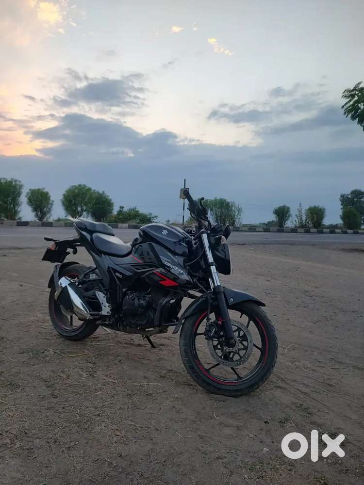 Gixxer 155 sport bike