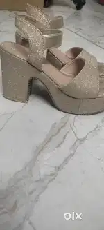 High heel chappal