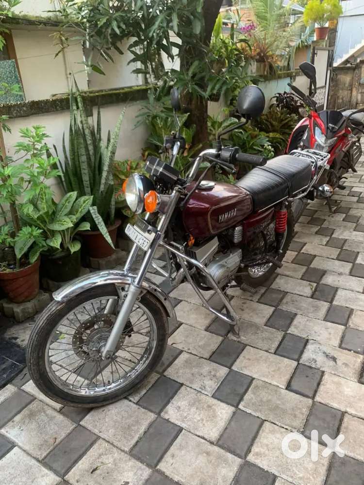 Yamaha RX 100 Japan engine