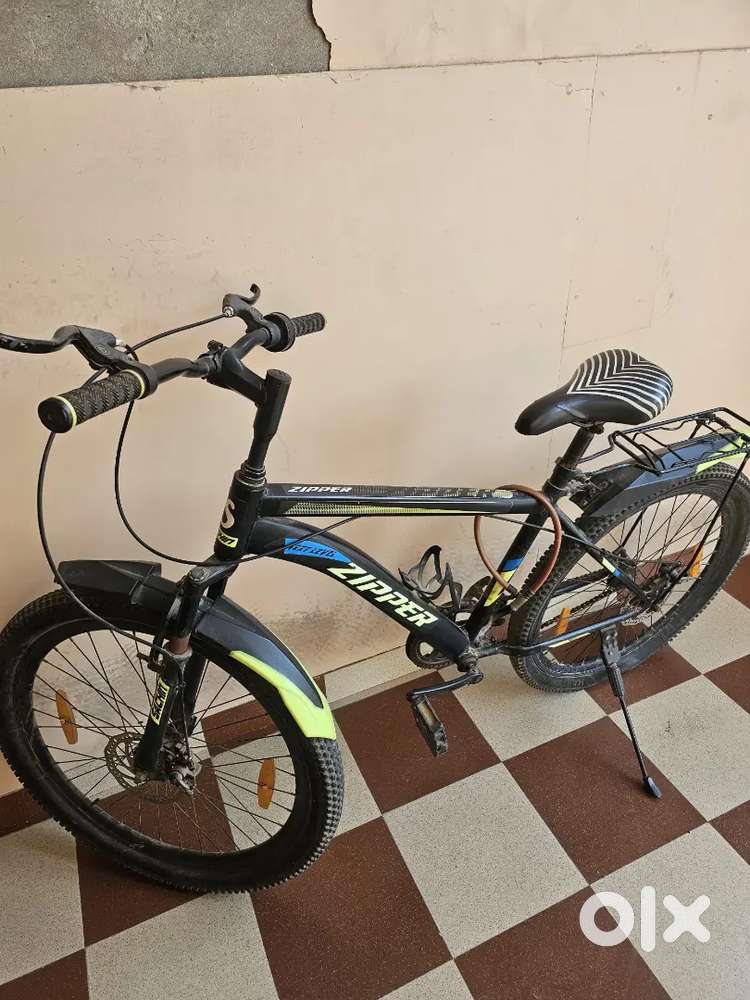 Double disc brake bicycle