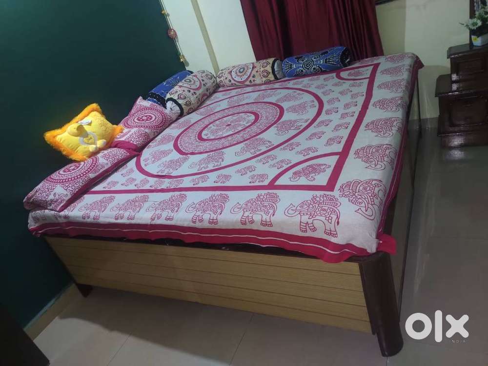 Wooden Double Bed 6x6