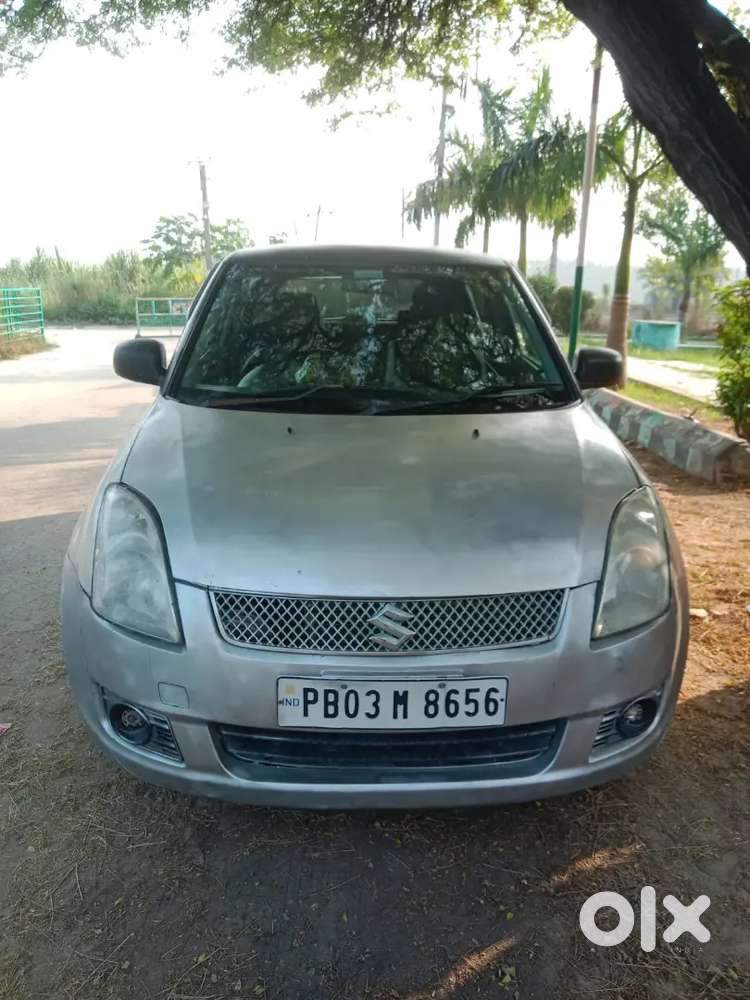 Maruti Suzuki Swift 2005 Petrol 50000 Km Drive contact