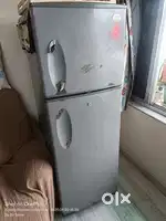 LG REFRIGERATOR IN GOOD CONDITION FOR SALE