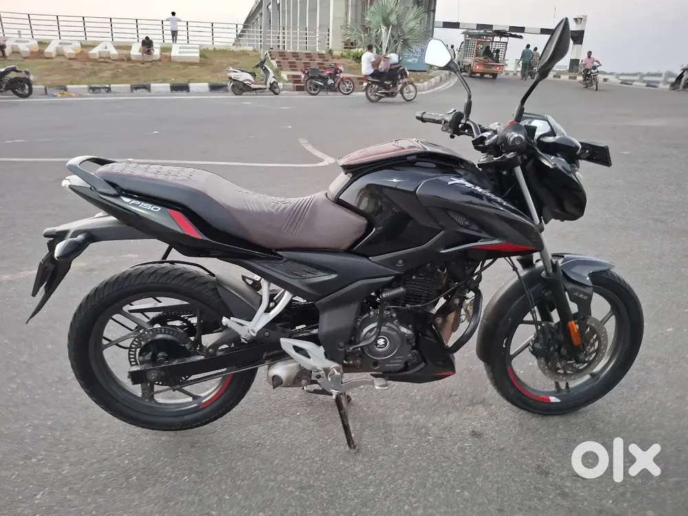 BAJAJ puslar p150 BS6