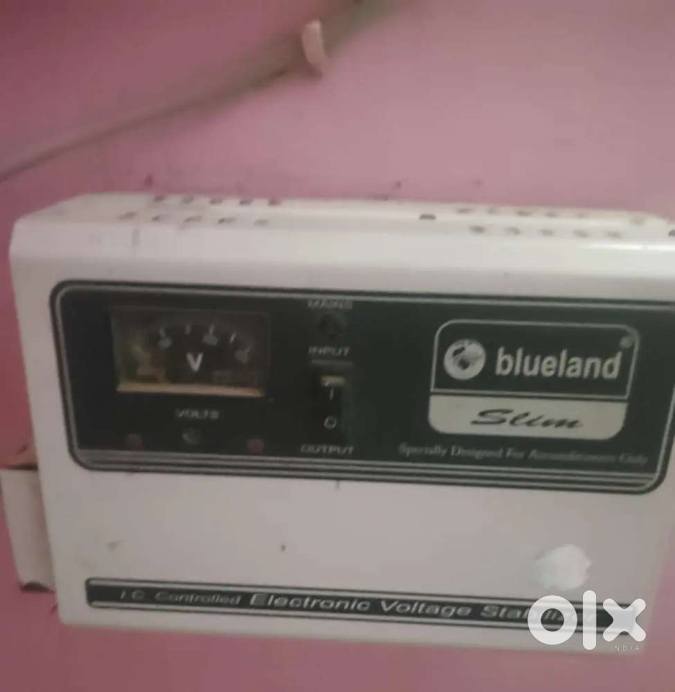 Ac Steblizer 300 VOLTS BLUE LAND NEWLY RUNNING CONDITION