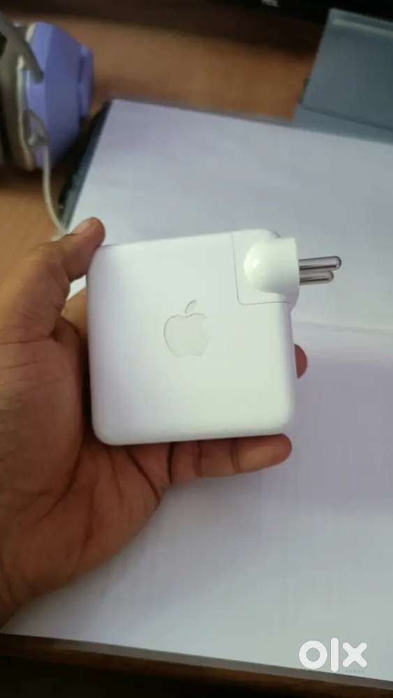 Original Mac Book Pro Charger  - 61W Adapter with Cable