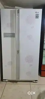 LG side by side fridge 581 L