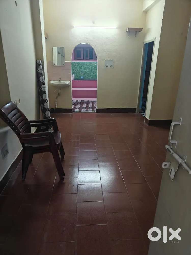 Tolet near benz circle