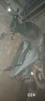 Yakuja electric scooty