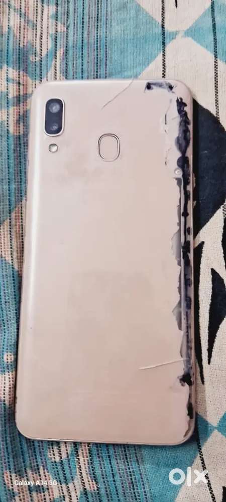 Samsung a20 urgent sale