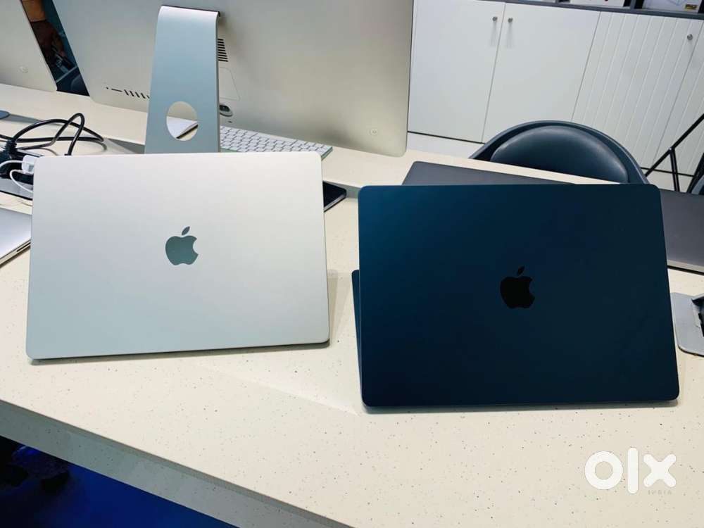 Macbook Air M2 (15-inch) 8GB/256GB Midnight Just in 55,600/-