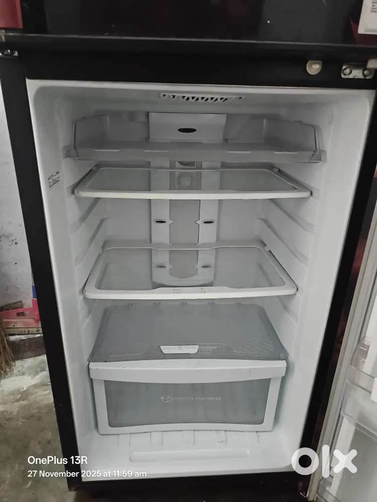 Godrej Refrigerator Urjent For Sale 211 Ltr