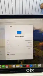 Macbook pro M2 13 inch 8/256 gb