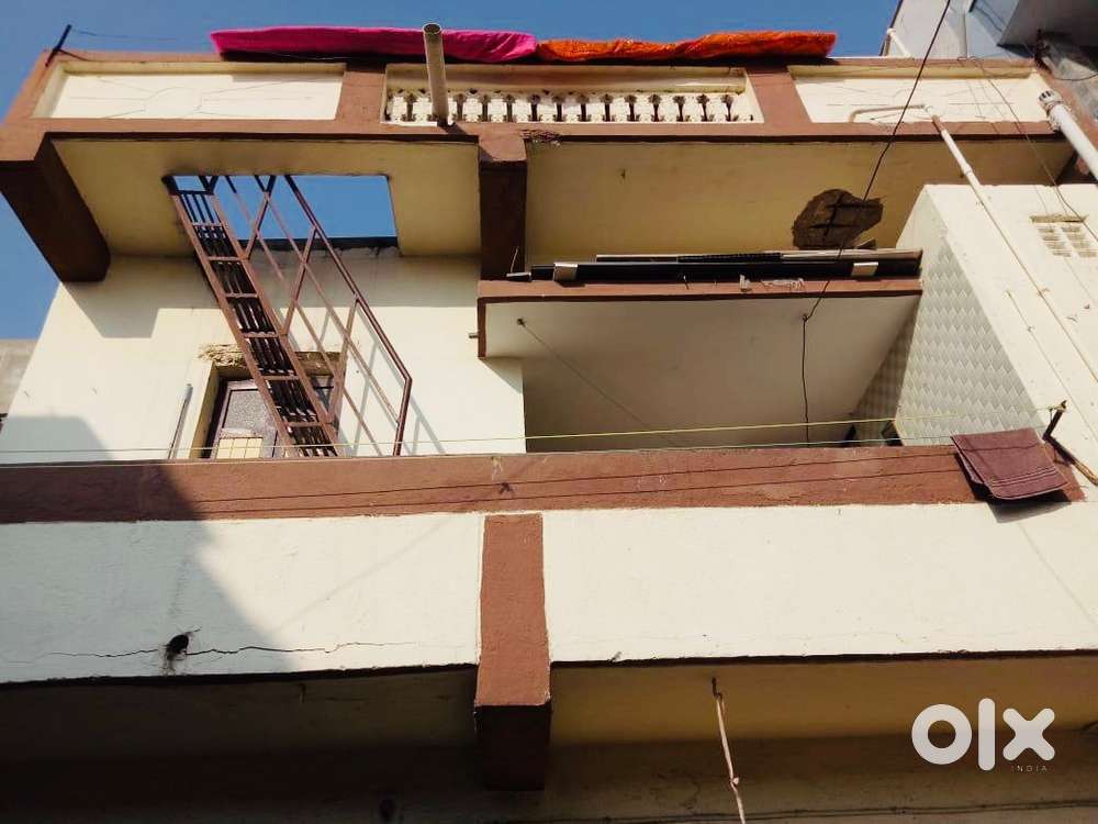 Tenament Rent on 2nd Floor