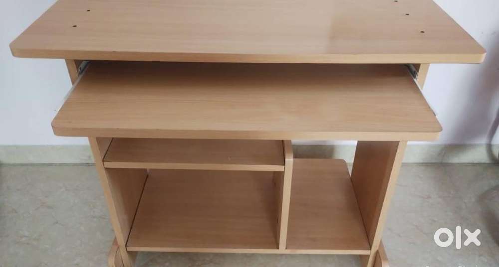 FOR SALE: Wooden Computer Table with Partitions & Wheels