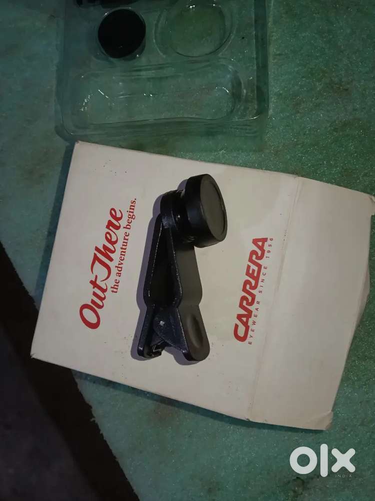 Camera zooming lenses