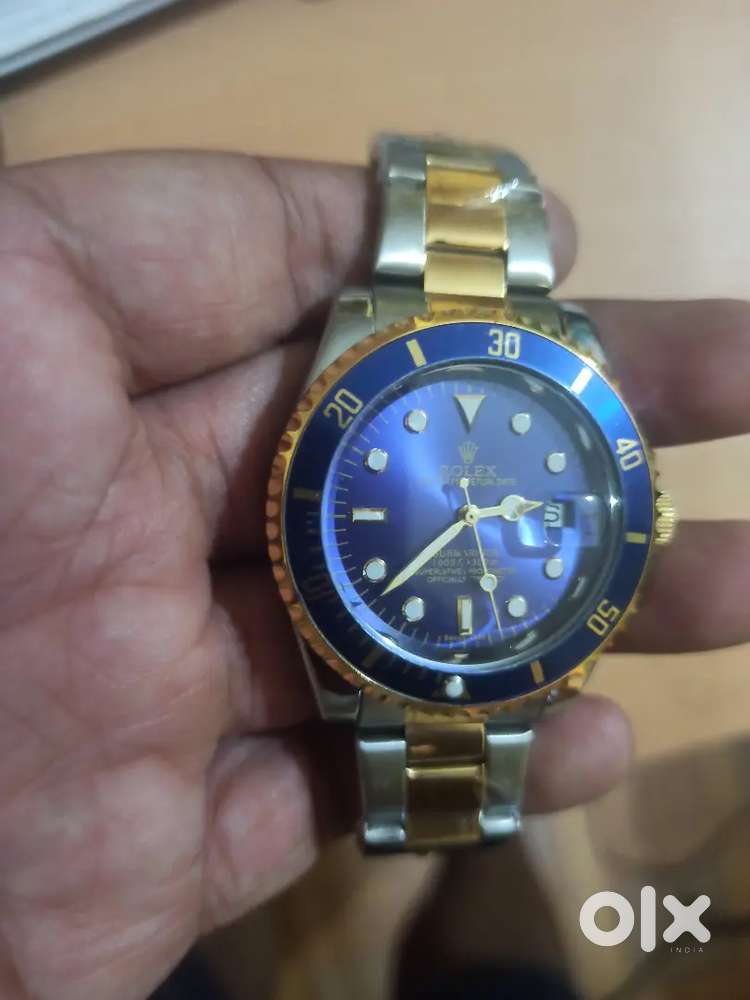 CLASSY  HEAVY WATCH for stylish person