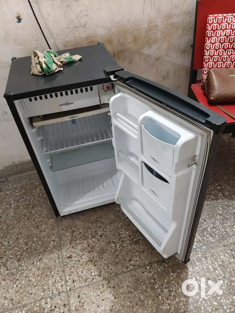 Small fridge Make : Electrolux