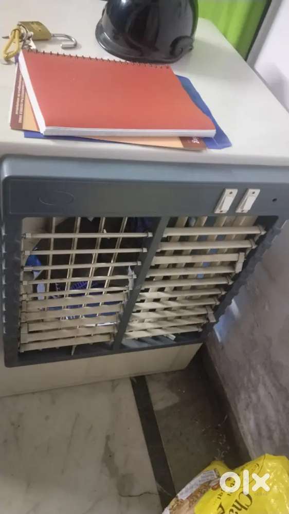 1 year old cooler in Google condition