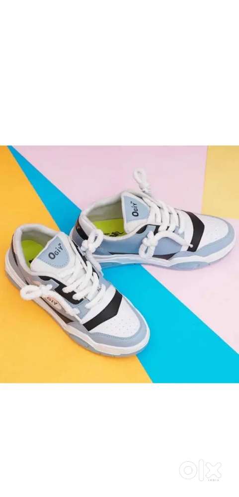 VECHLO
Trendy  Sport  Fashion Sneaker