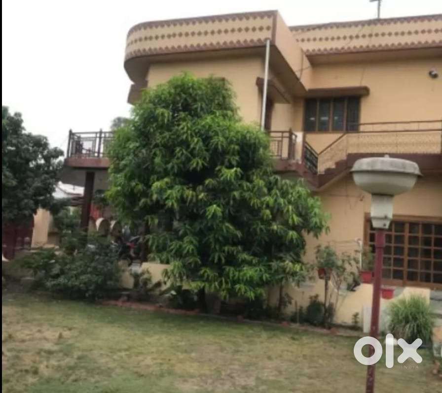 2 BHK Independent Floor at Race Course