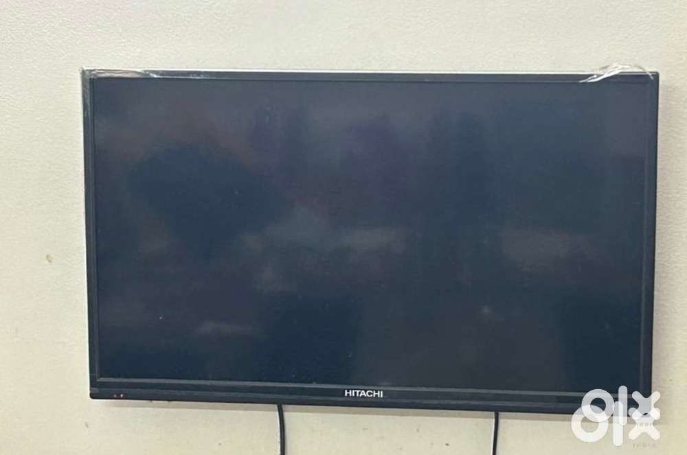 32-inch Hitachi LED TV (Non-Smart) – Excellent Condition