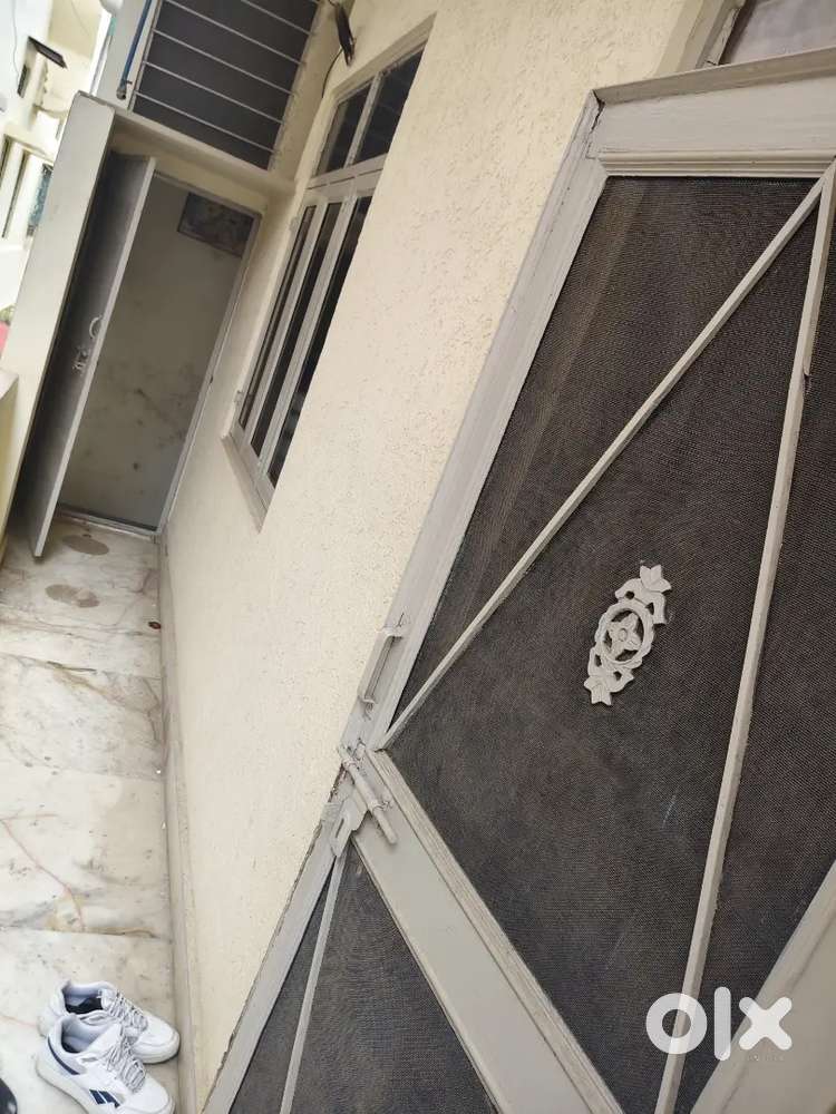 One room available for boys student no kitchen allowed