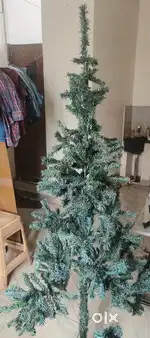 CHRISTMAS TREE