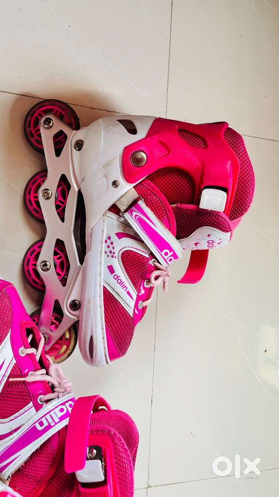 Pink one line Skatings