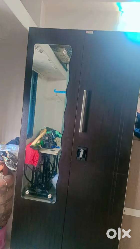 Cupboard vehchvani 6e