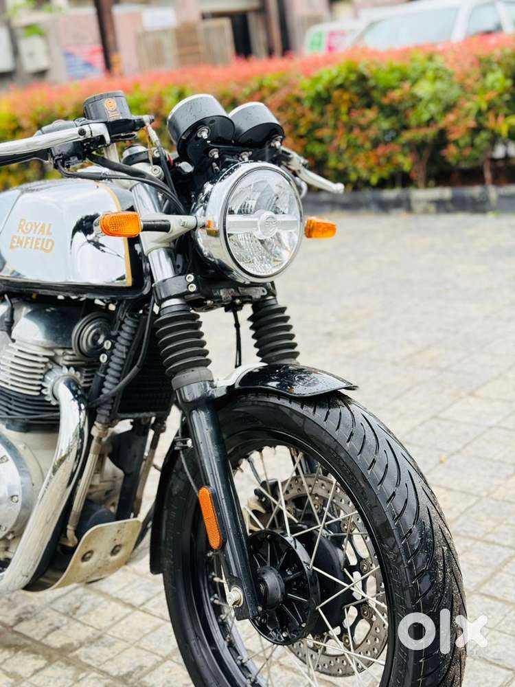 2keys best condition with red rooster