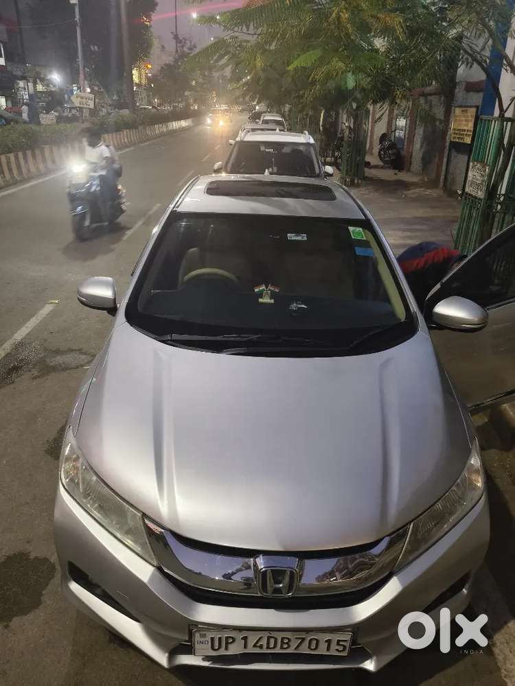 Honda city full top model ultra luxury condition push button start sun
