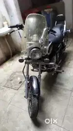 Bajaj avenger cruise 220