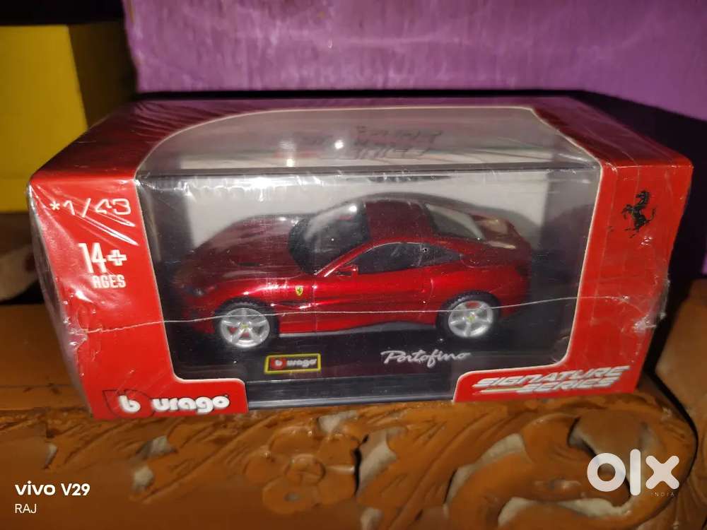 1:43 Bburago Ferrari Portofino