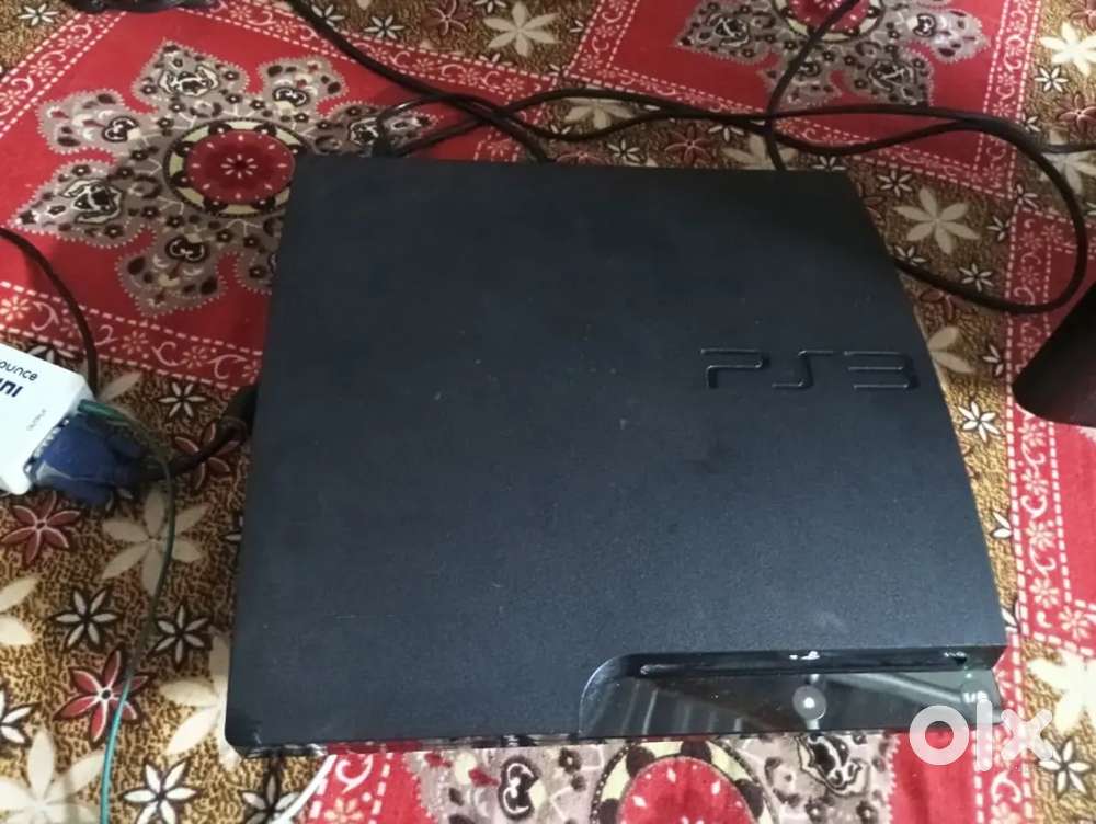 Ps3 with 2 wireless remote and Inbuilt game