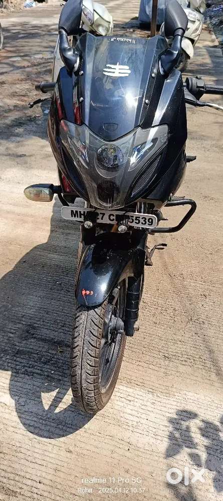 Pulsar 220