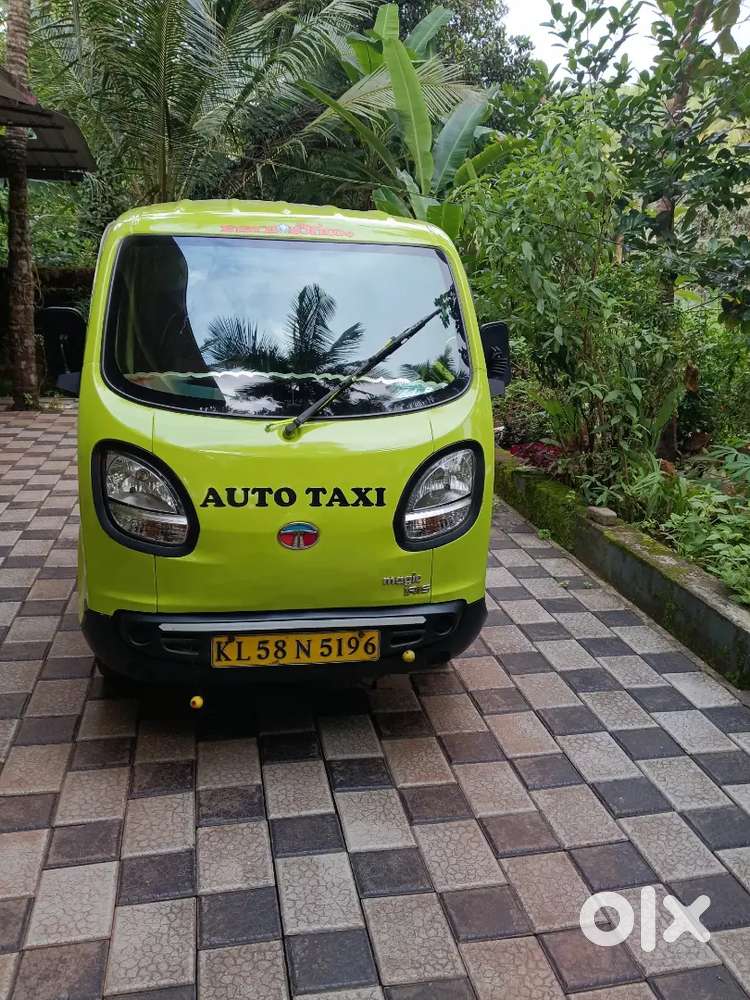 Tata iris auto taxi. Ready to sell.