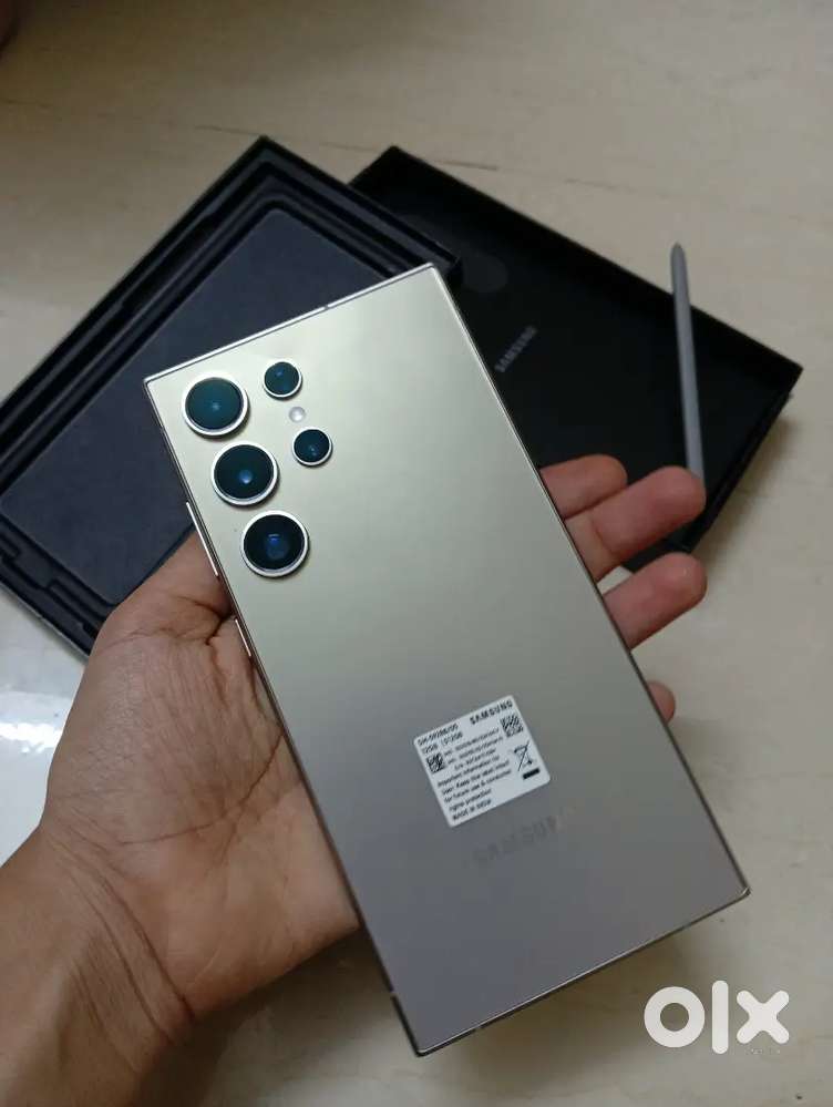 Samsung galaxy s24 Ultra emi available with all accessories