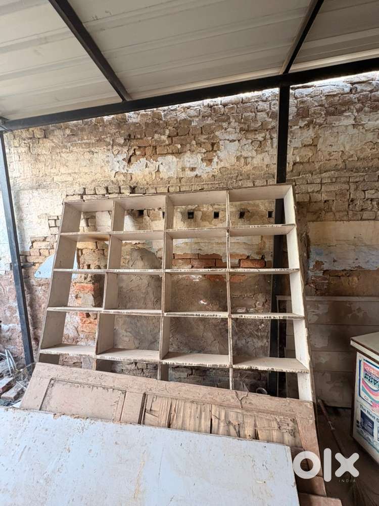 big almirah shelf perfect condition